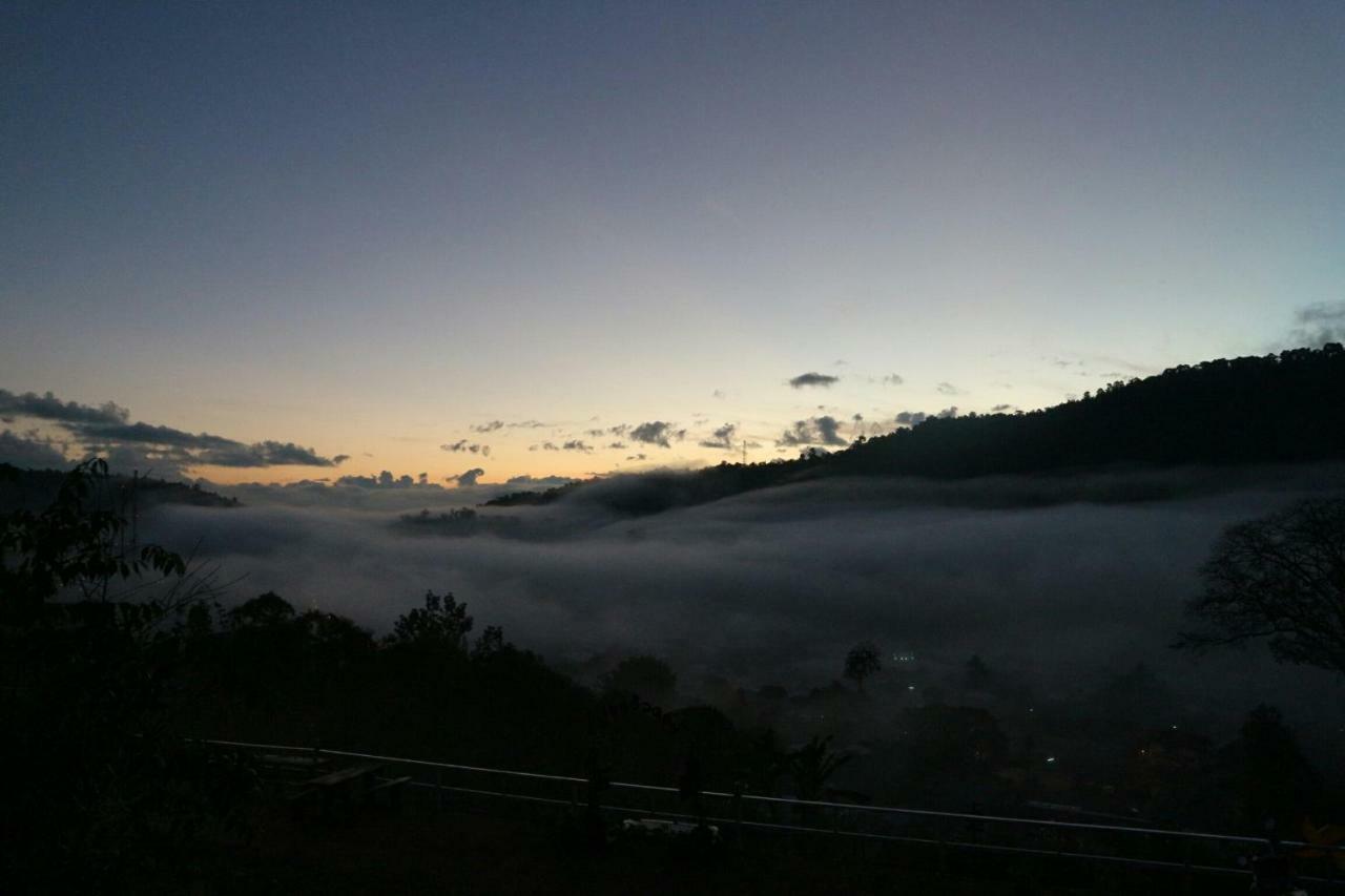 Отель Mon View Doi Чиангмай Экстерьер фото